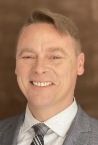 Portrait of Dr. Steven Reid